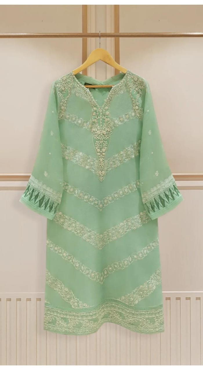 Three-piece with threadwork on Kameez - AGHANOOR